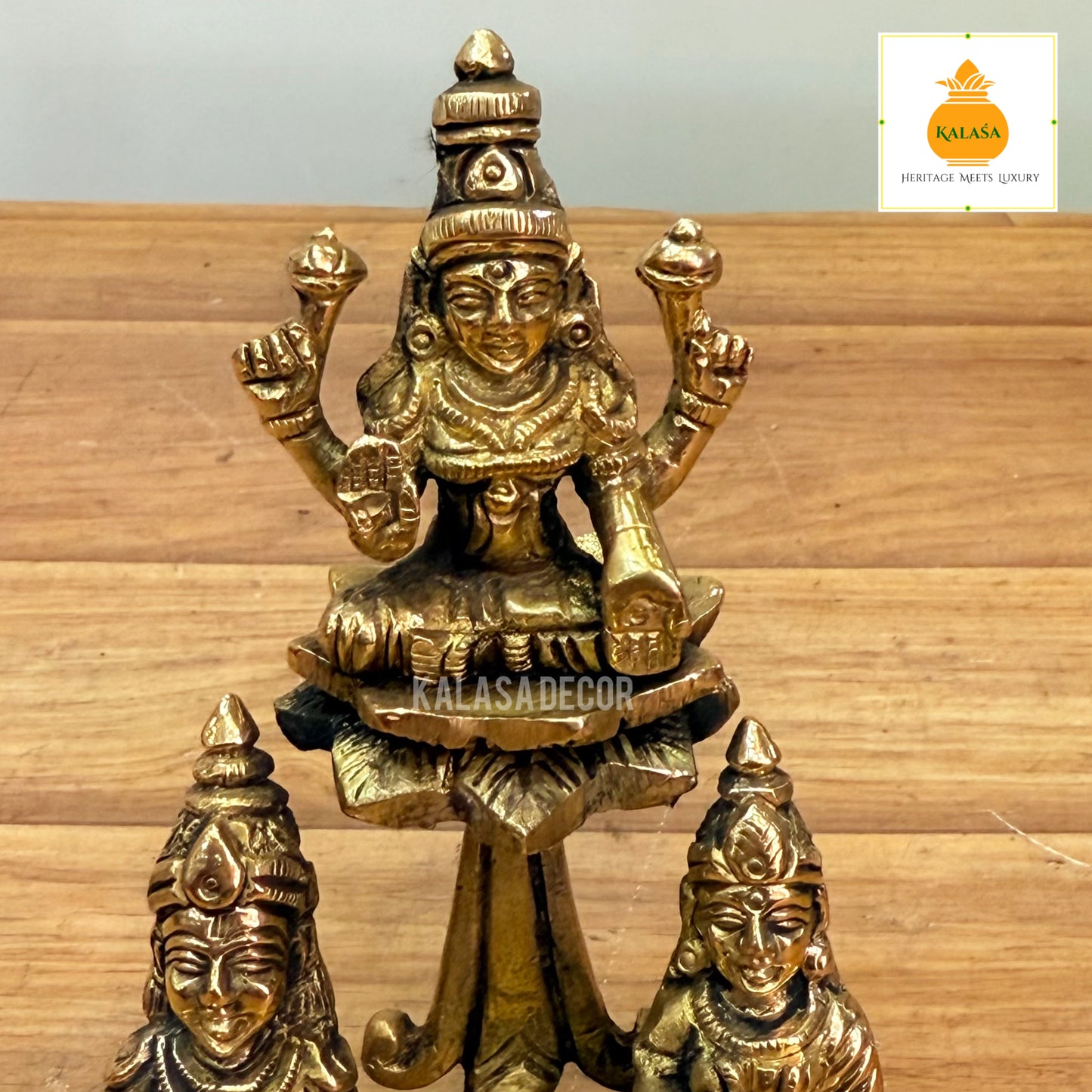 Trimurthy Idol – Lakshmi Devi with Kubera & Consort | Symbol of Wealth & Divine Grace